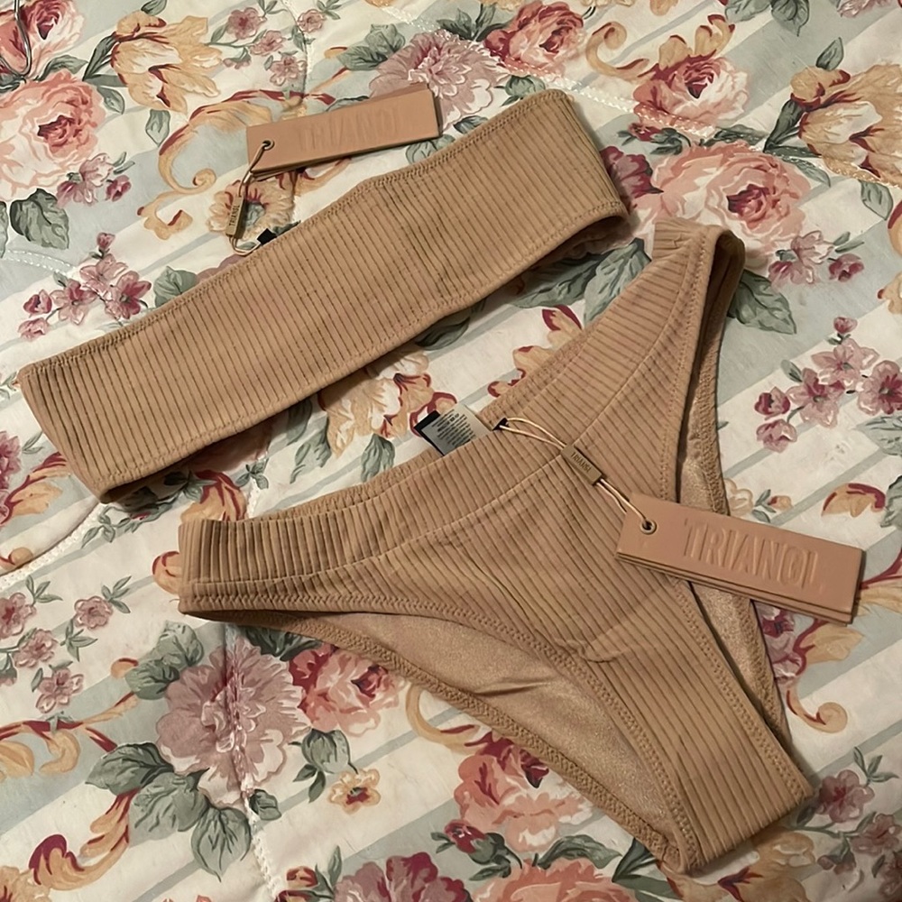 Triangl Tan Daria Bikini Set
